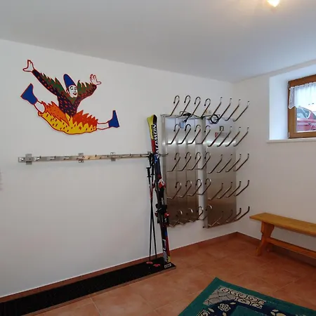 Neumayer Apartment