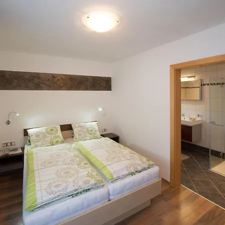 Neumayer * フィーホーフェン