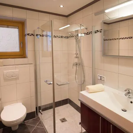 Neumayer Apartment