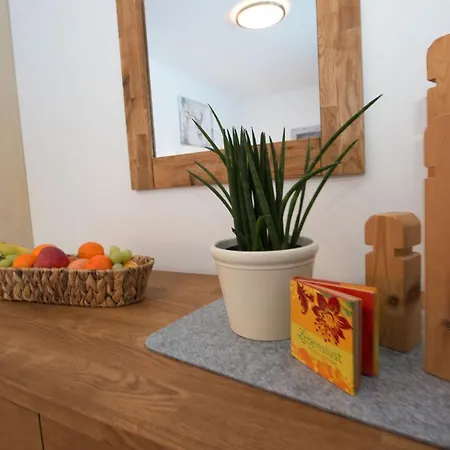 Neumayer Apartment