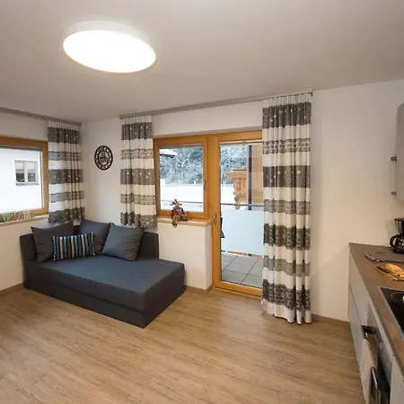 Neumayer Apartment